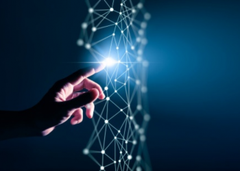 Mão tocando uma rede de ponto interligados